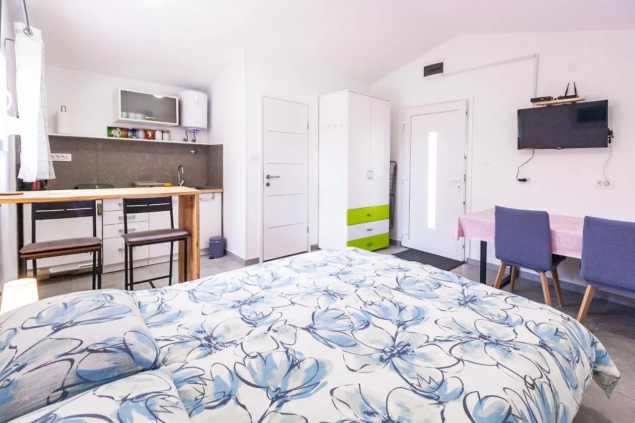 Apartment & Studio Gortan Ferienwohnung Marcana, Pula, Istria Istrien 0*,  Croacia
